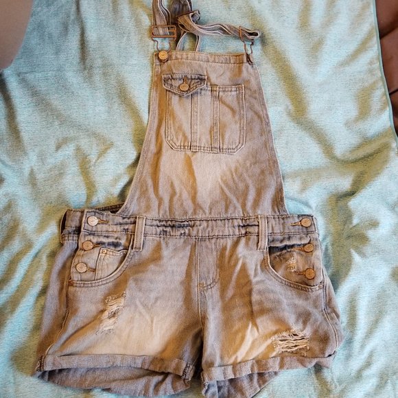Lei Distressed Overall Jean Shorts JUNIORS Medium - Picture 1 of 12
